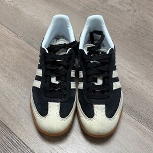 Adidas Black and Cream Samba - size 8.5